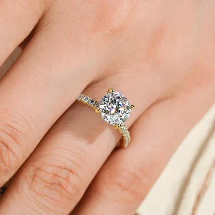 Moissanite Ring – 2ct Round-Cut Solitaire SF