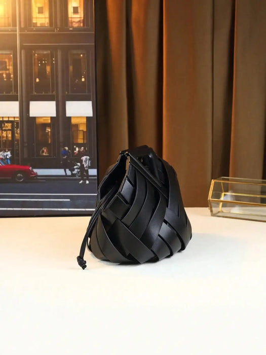 Woven Design Women Handbag, Tote Basket Bag, High-End Niche Inverted Triangle Shaped Fashion Commuter Bag, Casual Style SF