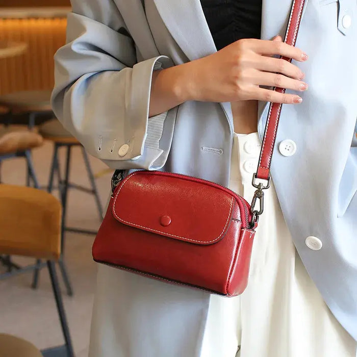 Leather Shoulder Bag – Soft Vintage Crossbody Design SF
