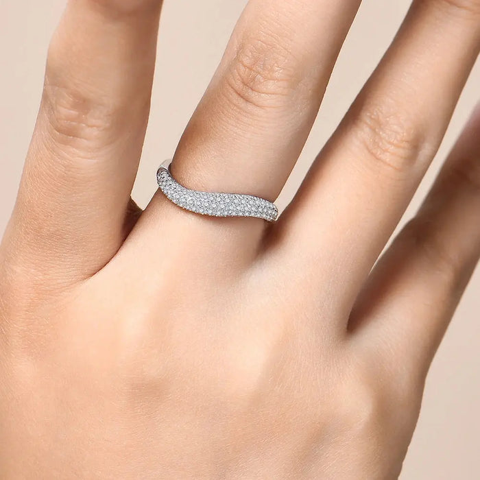 S925 Moissanite Ring – D-Color VVS1 Wavy Band SF