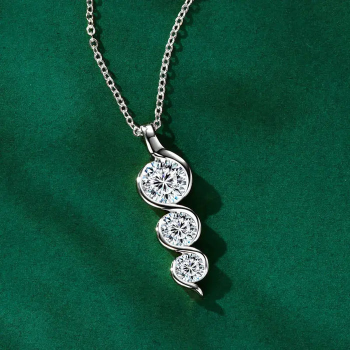 Moissanite Pendant Necklace – Twisted Round-Cut D-Color VVS1 SF