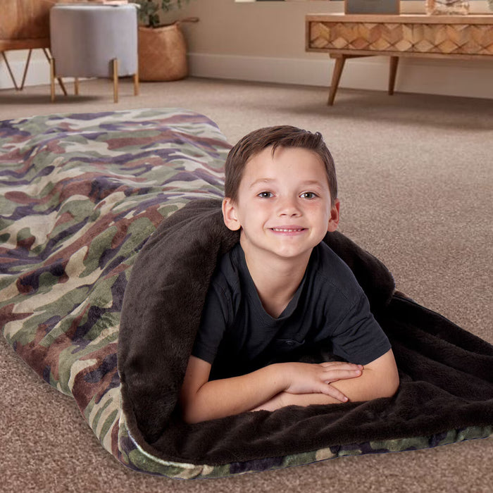 "Faux Fur Slumber Bag – Ultra Soft and Cozy Sleeping Bag for Kids and Adults, Ideal for Sleepovers, Camping, or Lounging at Home"